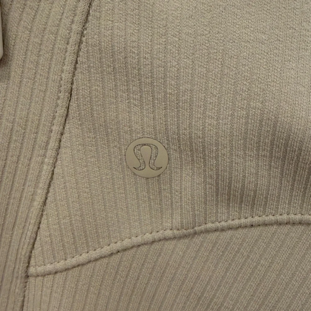 Lululemon Ribbed Softstreme Zip-Leg High-Rise Cropped Pants 25